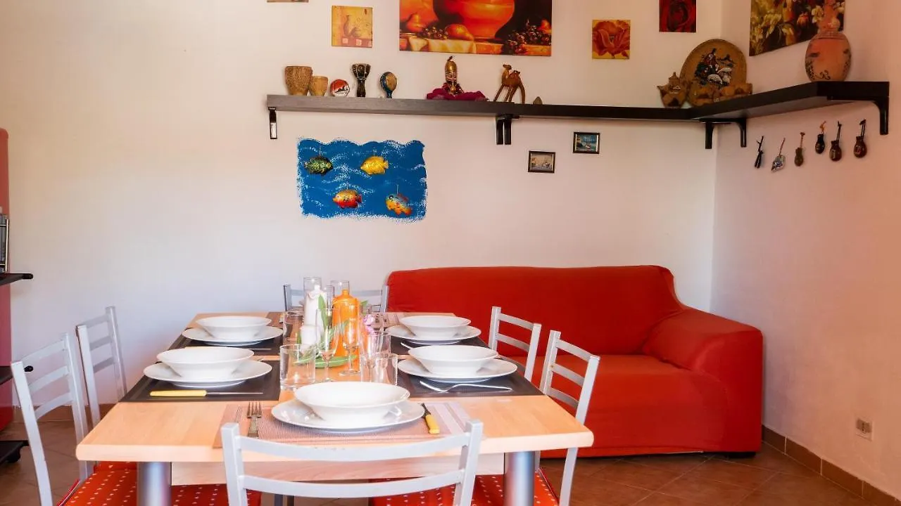 Casa L'Alzoni Vila San Teodoro  Itália